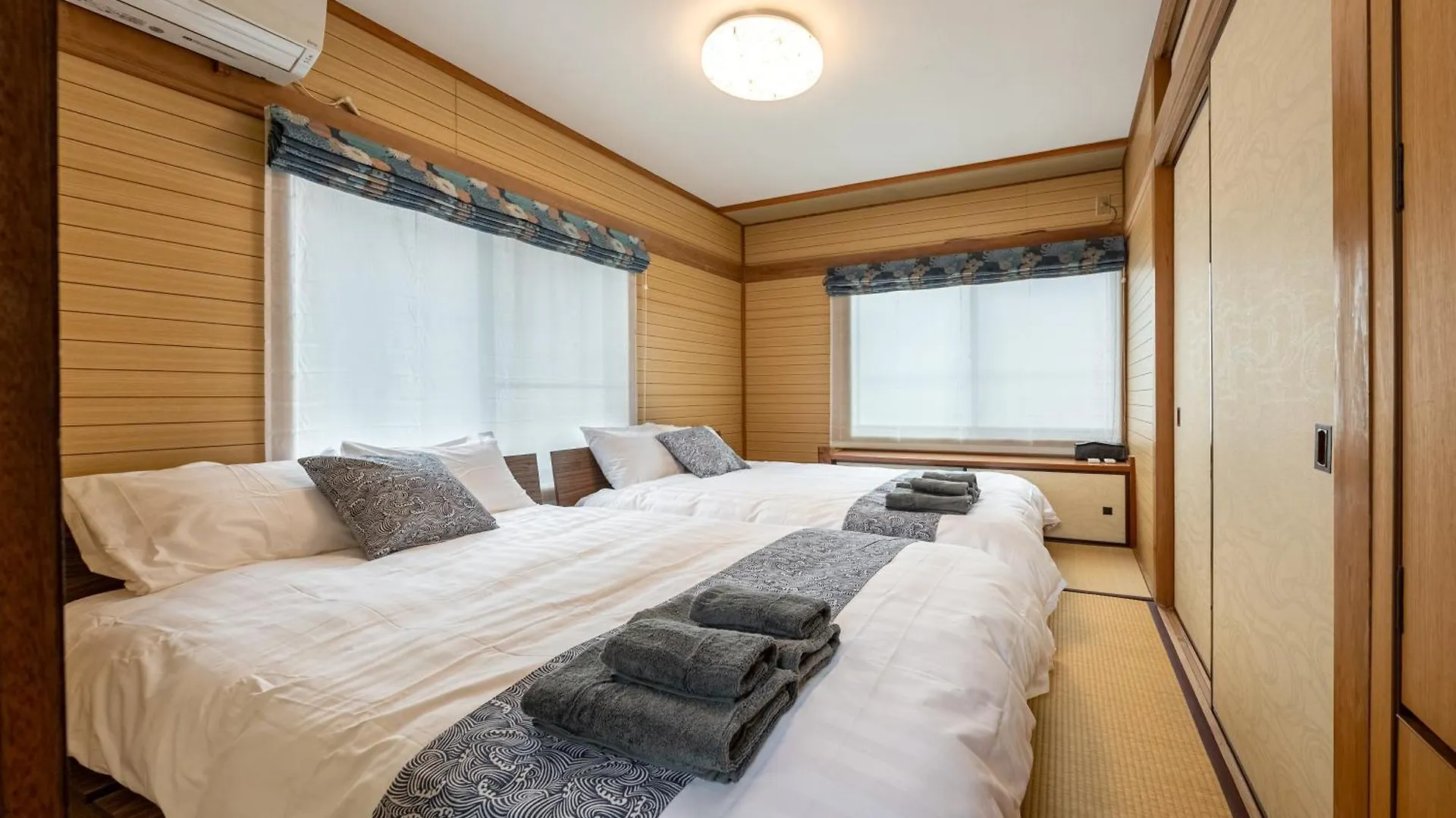 Sharil Nishi-Shinjuku Apartment Tokyo